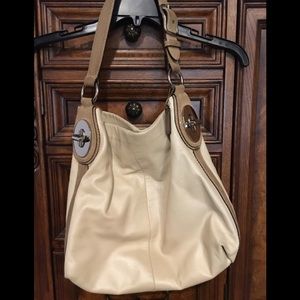 Coach F16535 Penelope Hobo Cream